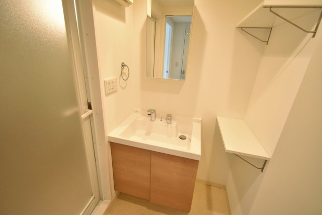 甲子園ガーデンズの独立洗面台