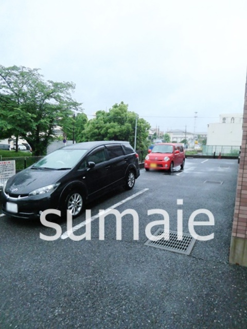 リヴィエールの駐車場|駐車場です☆