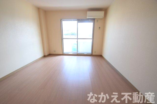 【寝室】 | 落ち着いた色調の寝室です