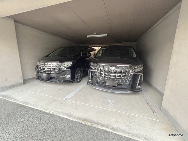 ラフェリオ新深江の駐車場