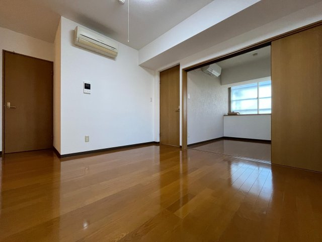 グリーンガーデンIの居間・リビング