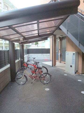 エステート東綾瀬のその他共用部分|★屋根付き駐輪場★