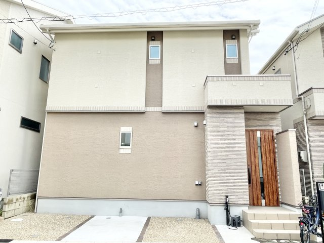 寝屋川市池の瀬町　中古一戸建て