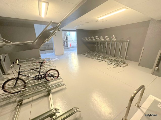 ソルテラス阿波座ウィズ　仲介手数料無料の駐車場