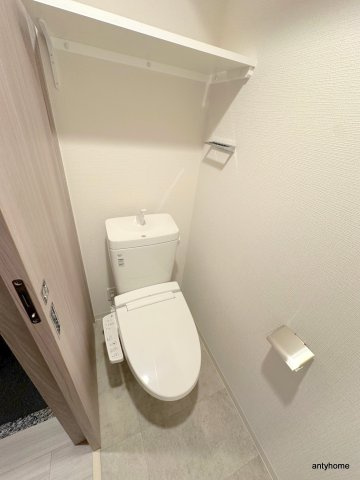 ソルテラス阿波座ウィズ　仲介手数料無料のトイレ