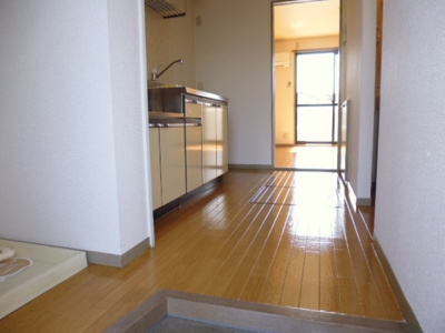 【玄関】 | シャレード連島 | 玄関