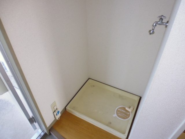 シャレード連島のその他|洗濯機置き場