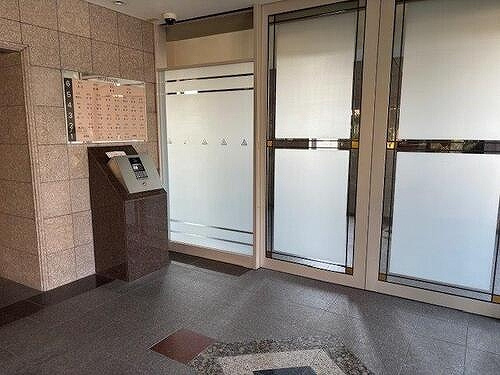 アルファステイツ昭和町のエントランス|建物の内部です