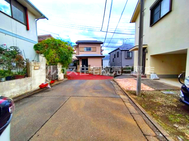 府中市若松町５丁目 京王線 多磨霊園駅 新築戸建の前面道路含む現地写真