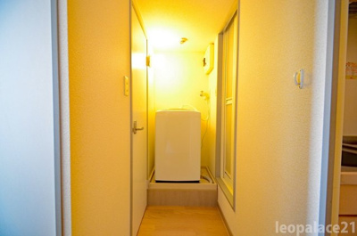 【設備】 | レオパレス新金岡 | 便利な洗濯機置き場♪