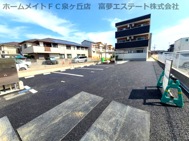 リベルト・ボヌールⅡ番館の駐車場