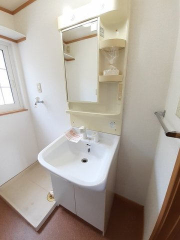 ラシーヌ伍番館の洗面所