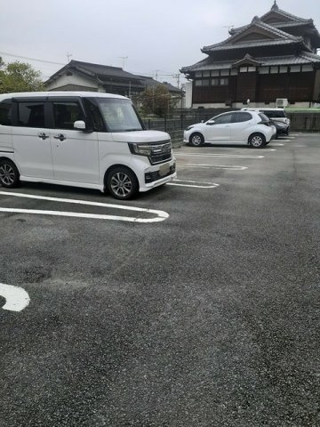 メゾン・アンジュＡの駐車場