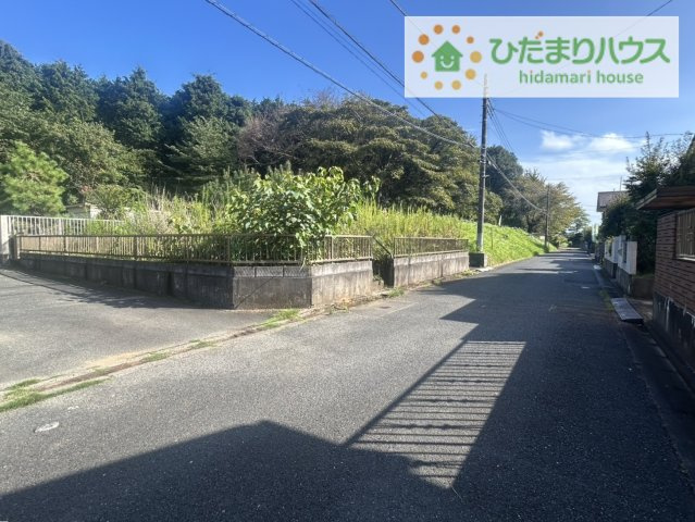 日立市十王町伊師　売地の前面道路含む現地写真|西側に約5.0ｍ、北側に約4.0ｍ前面道路ございます。