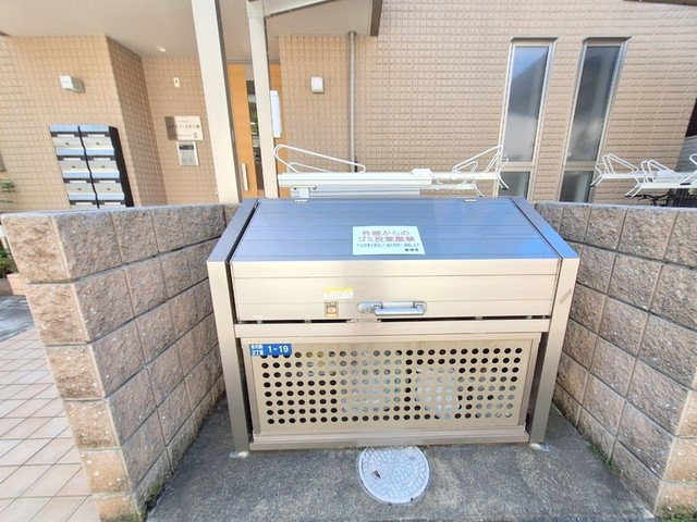 ユアスペース市川南のその他共用部分|★敷地内ごみストッカー★