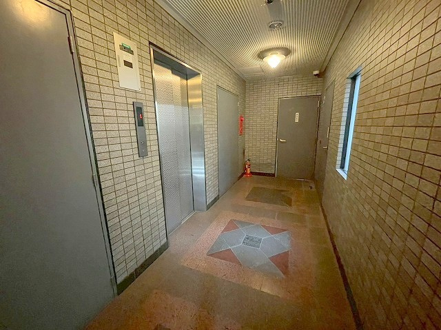 コンフィデンス檜マンションのエントランス