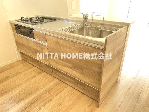 シャーメゾン　Ｋｅｙ　Ｌｕｃｋのキッチン|３口コンロのカウンターキッチンを採用しています◇