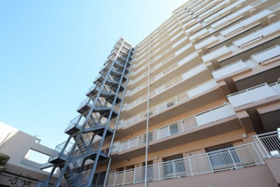 西宮マリナパークシティ花のまちマリナヴィラの外観