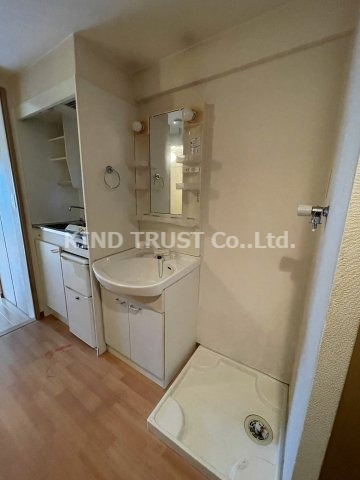 エスリード南森町駅前の洗面所|スペースが確保できる洗面所です