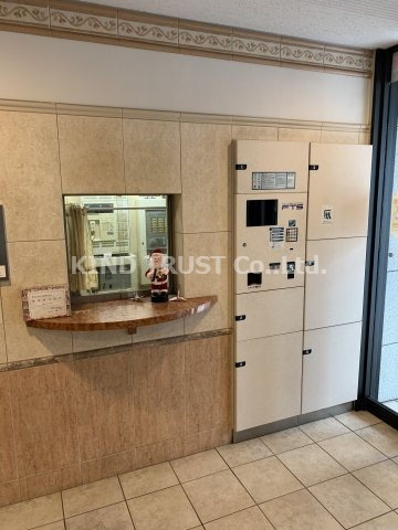 エスリード南森町駅前のその他共用部分|便利な宅配BOXです