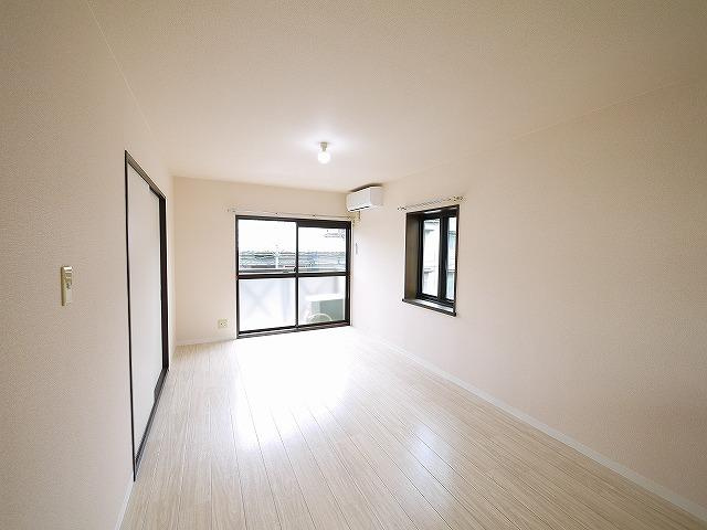 エクセル青垣の居間・リビング|ゆったりとした居間です