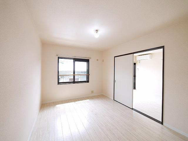 エクセル青垣の洋室|使い勝手のいい洋室です