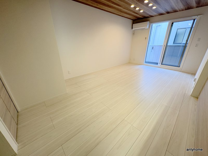 スペチアーレ平野西　仲介手数料無料の居間・リビング