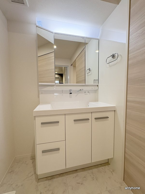 スペチアーレ平野西　仲介手数料無料の洗面所