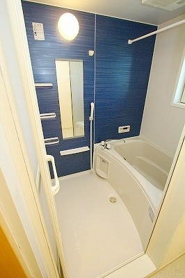 ネオルーラルハウス碇　Ｂの浴室