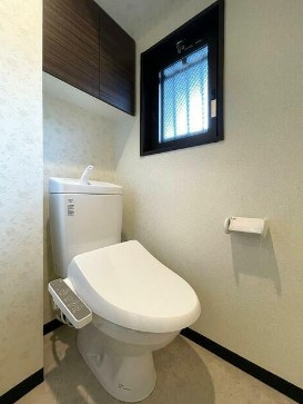 【トイレ】 | シェル中野弥生町 | 温水洗浄便座。