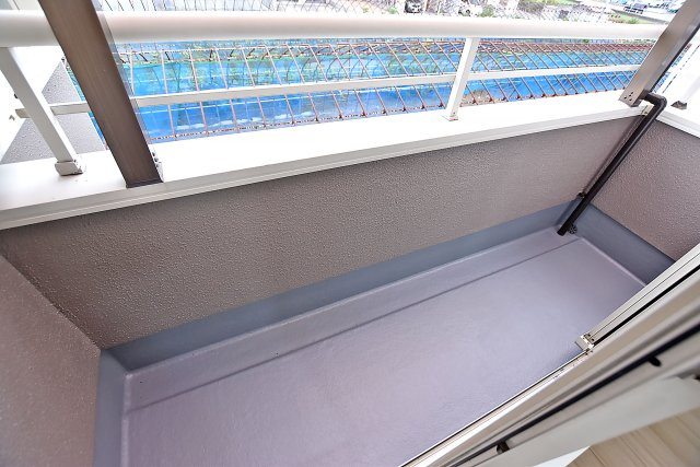 西宮市荒木町中古戸建│3LDK+駐車2台可のバルコニー|2階主寝室バルコニーです（南面）