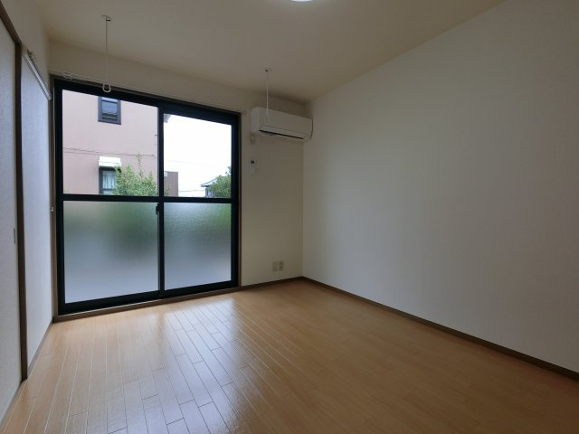 【洋室】 | リヴェールキャッスル　D