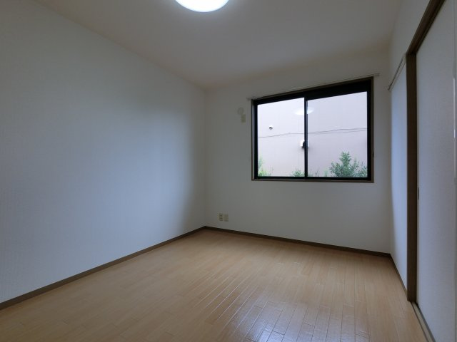 【洋室】 | リヴェールキャッスル　D