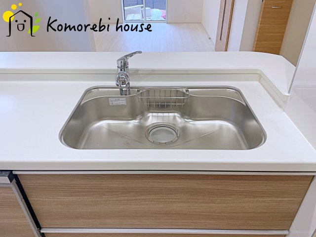 さいたま市大宮区堀の内町2丁目　2期　新築一戸建て　ブルーミングガーデン　04のキッチン|撮影：'25/10/31