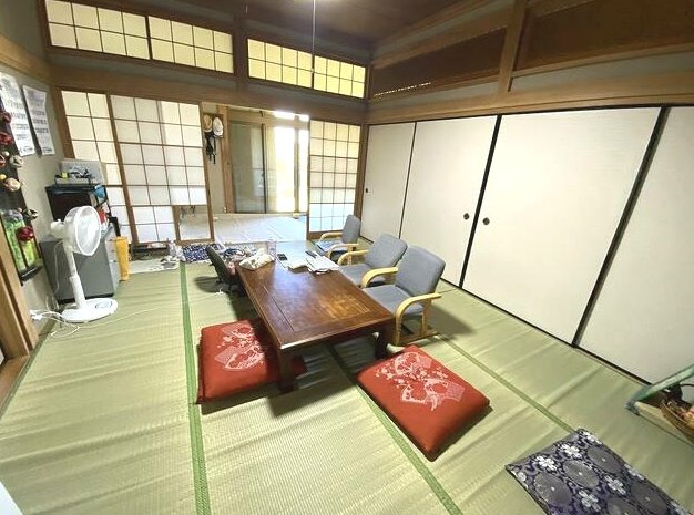 茂原市本納　平家中古戸建の和室|敷地約135坪 芝のお庭でドックランやバーベキューが可能です ５DK平家内外リフォーム履歴あり