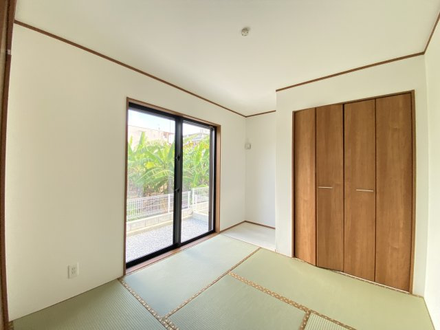 うるま市前原（全4棟）ラスト2号棟の和室|2号棟　和室5.16帖＋収納付き♪