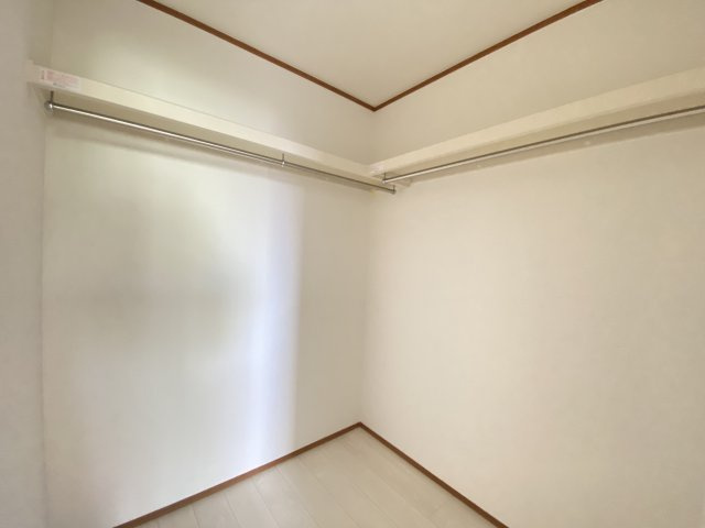 うるま市前原（全4棟）ラスト2号棟の収納|2号棟　洋室7.5帖＋WIC付き♪