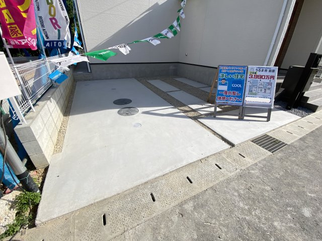 うるま市前原（全4棟）ラスト2号棟の駐車場|2号棟　並列駐車2台可♪