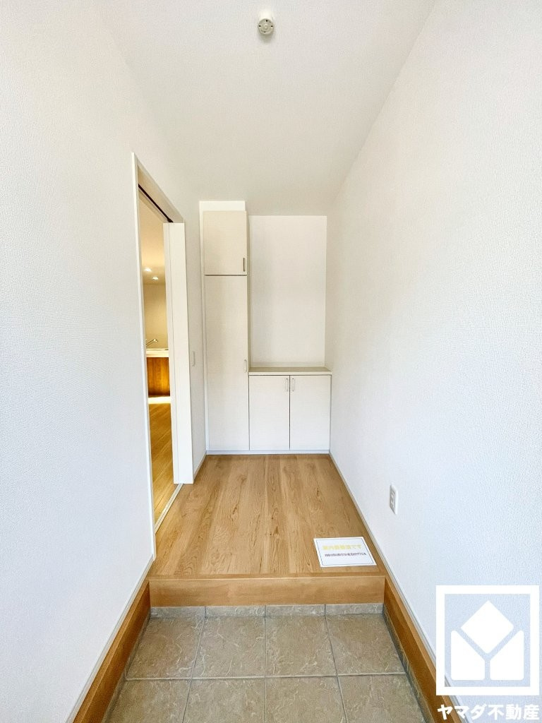 伏見区向島庚申町　２期　２号地の玄関