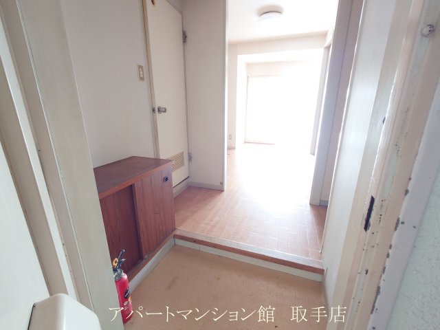 ハイツサンサン林の玄関