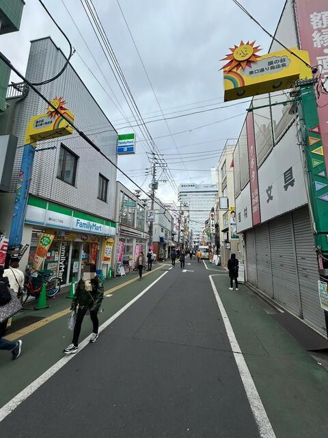 品川区旗の台６丁目の中古一戸建の前面道路含む現地写真|商店街まで600m 