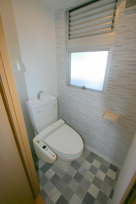 【トイレ】 | 岡町グリーンハイツ | ※同タイプの写真となり、実際のお部屋とは異なる場合があります