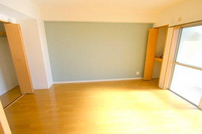 【寝室】 | 岡町グリーンハイツ | ※同タイプの写真となり、実際のお部屋とは異なる場合があります