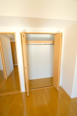 【収納】 | 岡町グリーンハイツ | ※同タイプの写真となり、実際のお部屋とは異なる場合があります