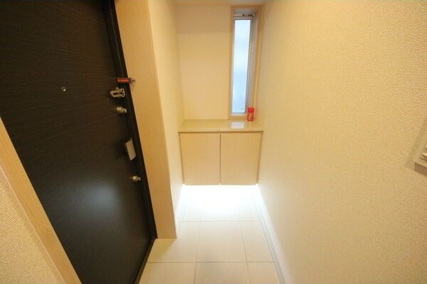 ドゥーエ大須の玄関