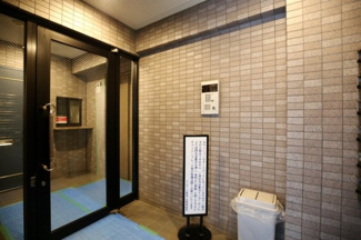 【エントランス】