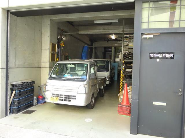 文京区関口１丁目の中古一戸建の駐車場| 