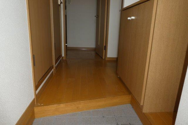 グランメールＫの玄関