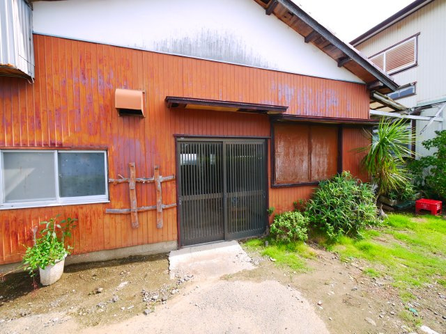 東金市東新宿　中古店舗付戸建の外観|国道126号店舗付住宅住宅 敷地約152坪 都市ガス上下水駐車6台可能 JR東金線東金駅徒歩約11分
