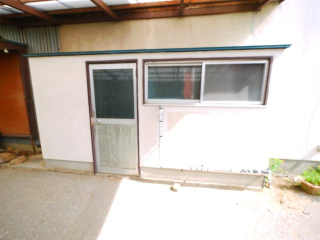 東金市東新宿　中古店舗付戸建の玄関|国道126号店舗付住宅住宅 敷地約152坪 都市ガス上下水駐車6台可能 JR東金線東金駅徒歩約11分